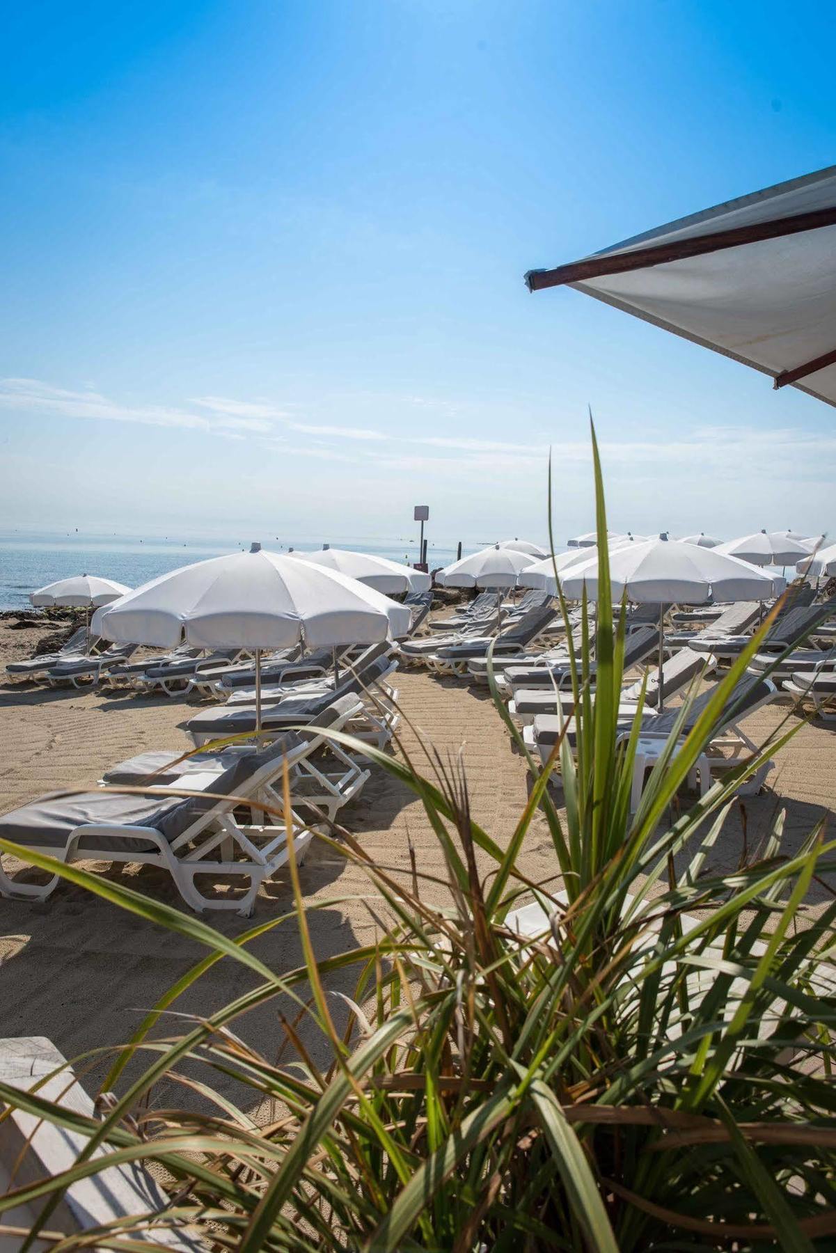 Hotel La Plage Сен Максим Екстериор снимка